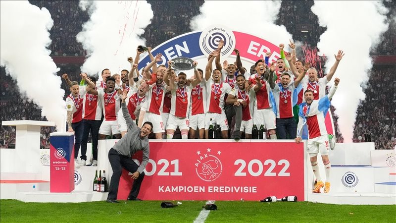 Giải đấu Eredivisie League là giải vô địch bóng đá hàng đầu ở Hà Lan
