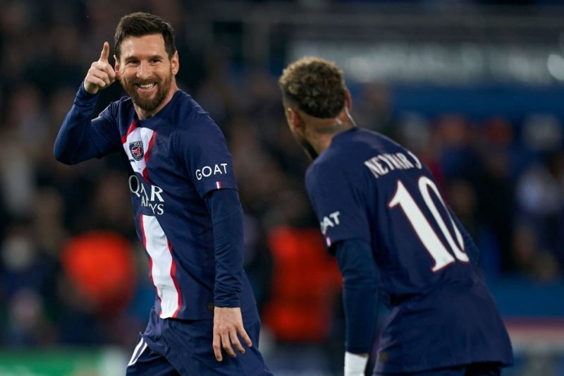 Lionel Messi - Tay săn bàn đáng kinh ngạc trên sân cỏ