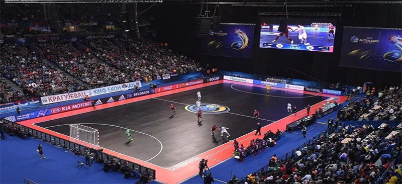 Mỗi trận đấu Futsal được chia thành 2 hiệp